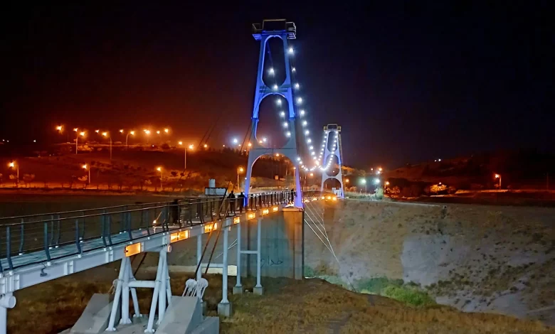 پل شیشهای باراجین قزوین